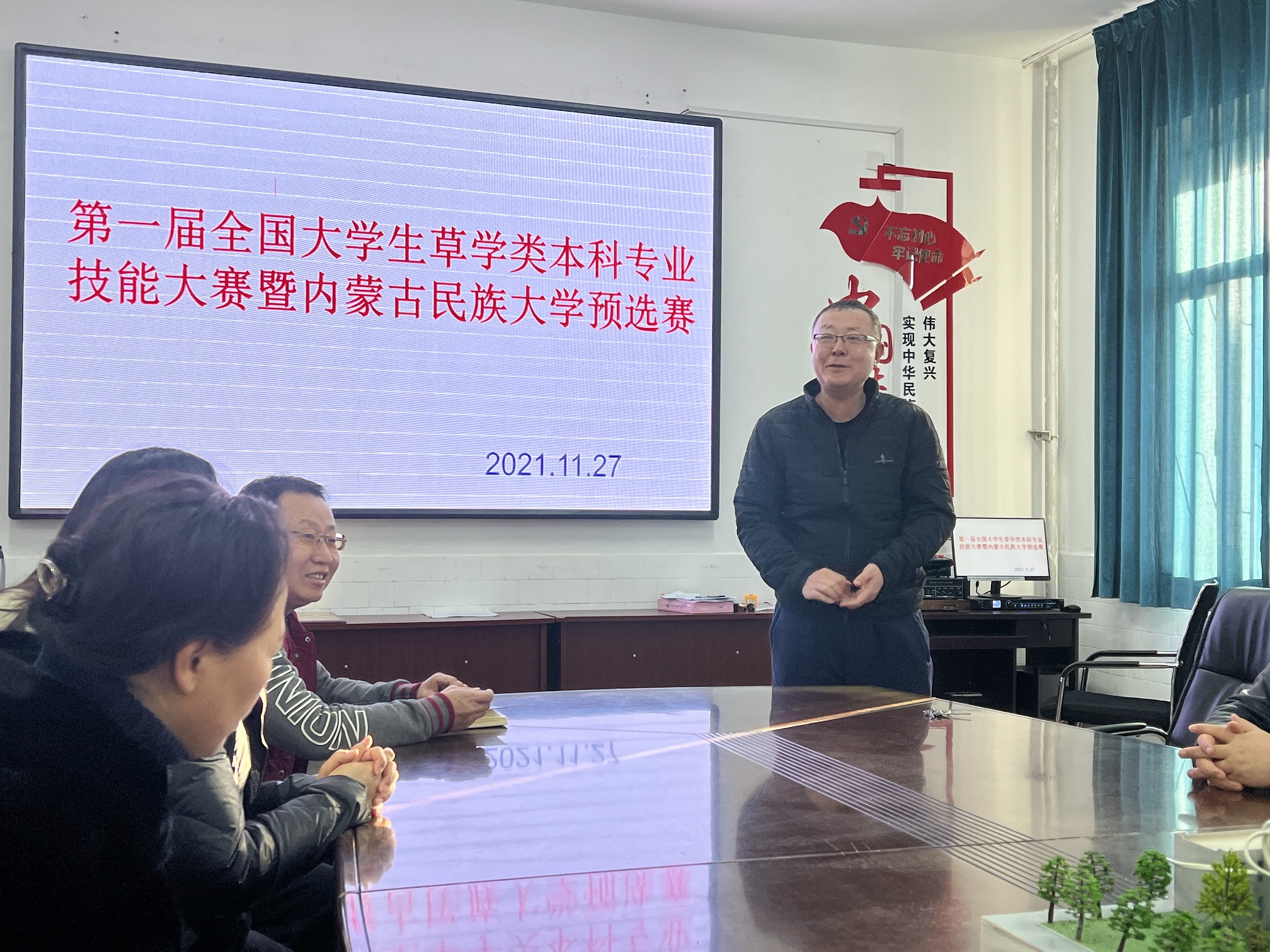 1李经理讲话.jpg